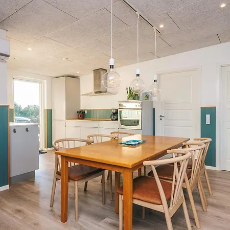 Сasa de vacaciones 8 Person In *